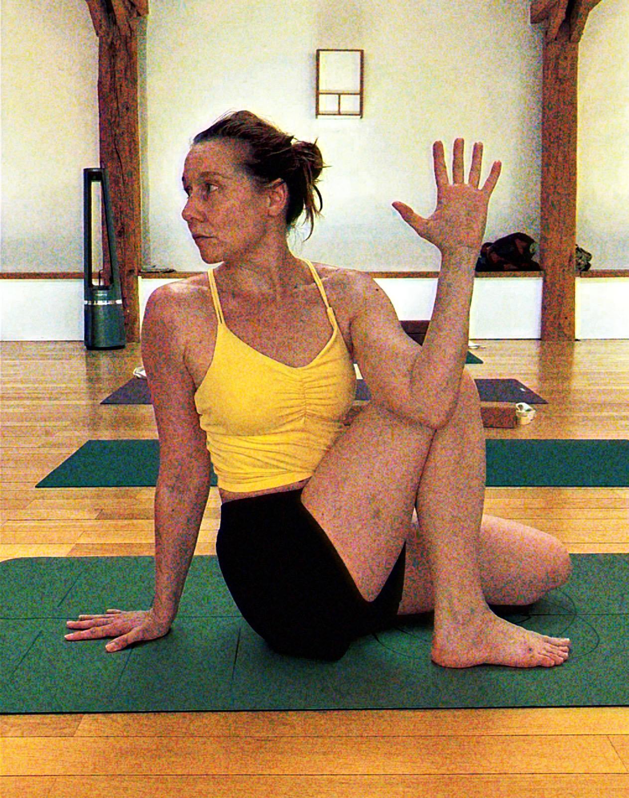Vinyasa Flow Yin au féminin versailles_Shala Omm